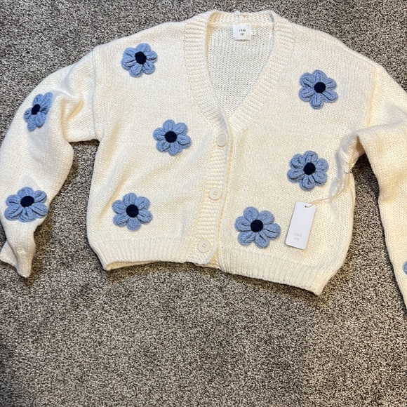 Luna Ivy Cardigan Sweater NWT - Picture 4 of 10
